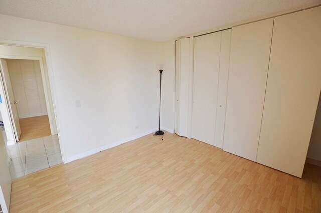 Building Photo - Salt Lake - Pikake Manor 2 bed, 1 bath, 2 parking