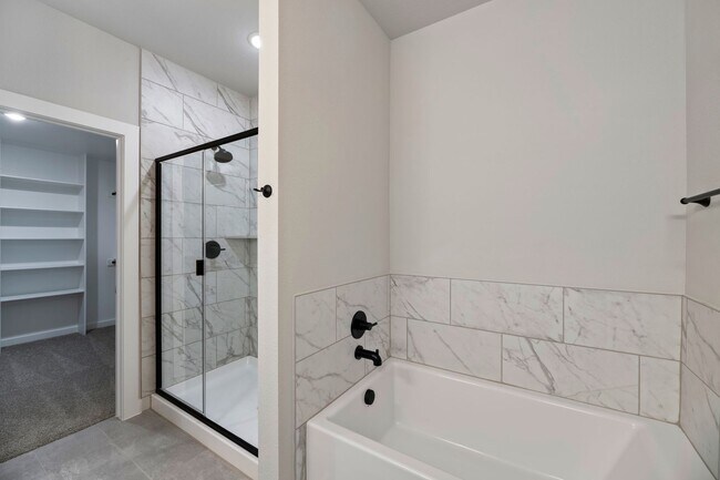 Building Photo - AVAILABLE NOW! NEW LUXURIOUS TRIPLEX LOCATED ON 1-ACRE LOT IN MIDLOTHIAN, TX!