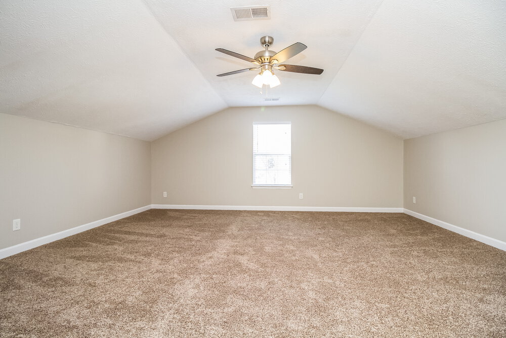 Building Photo - 1127 Sunnycrest Ct