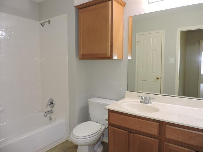 Building Photo - 9201 Brodie Ln