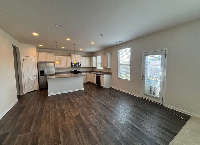 Building Photo - 3BR/2.5BA Home for Rent in Eastwood for Re...
