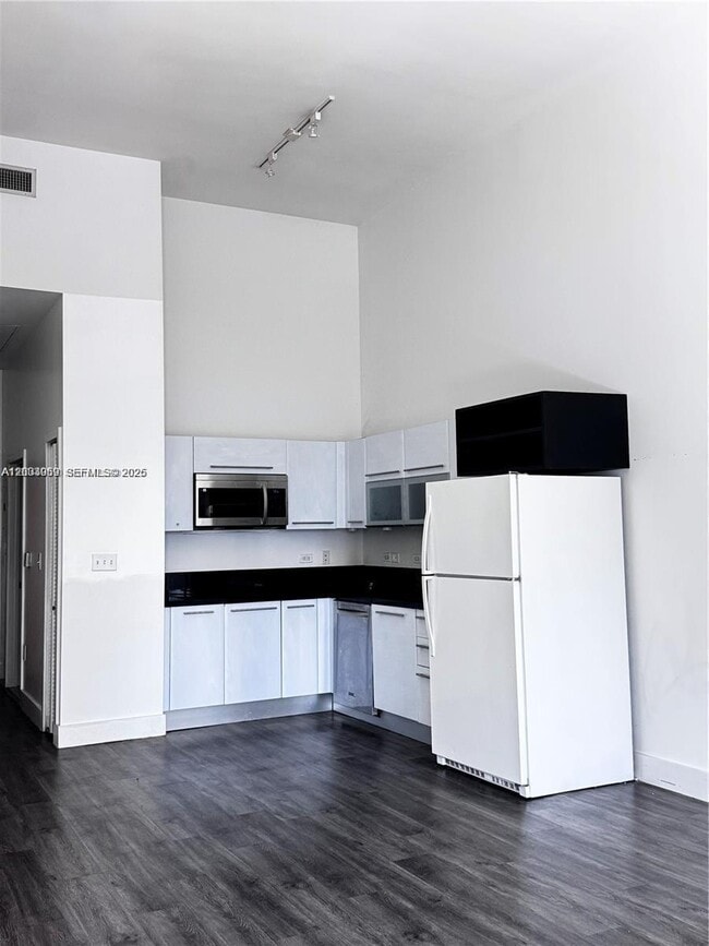 Building Photo - 244 Biscayne Blvd