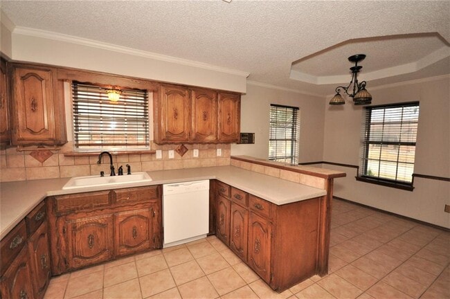 Building Photo - 1904 Papeete Dr