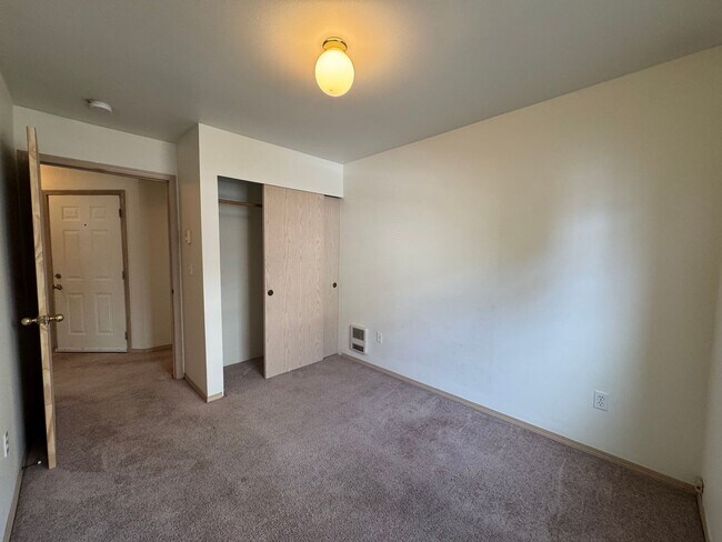 Building Photo - 1501 H St