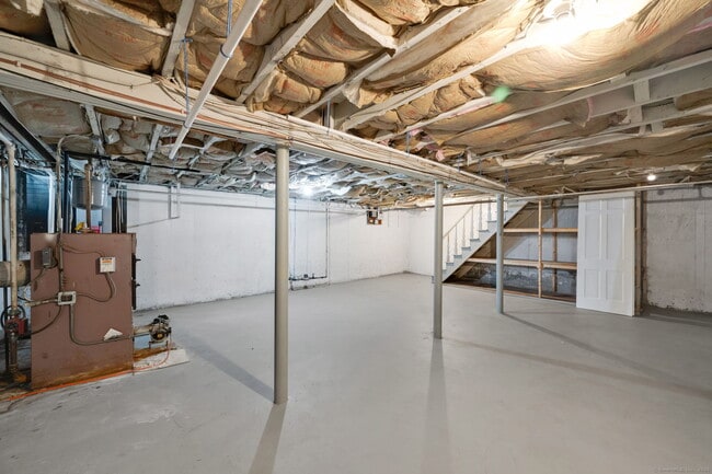 Building Photo - 36 Westmoreland Dr
