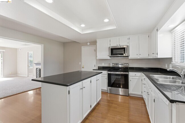 Building Photo - 1077 Bellamy Ct