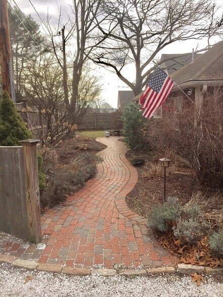 Building Photo - 24 Soule Ave