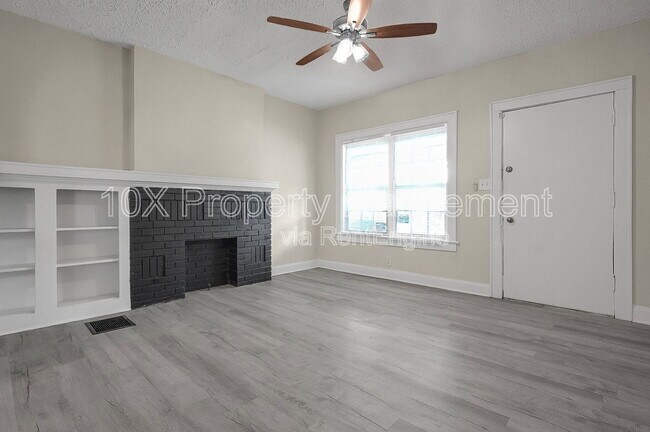 Building Photo - 1085 E 17th Ave