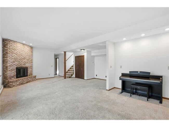 Building Photo - 15102 Afton Hills Dr S