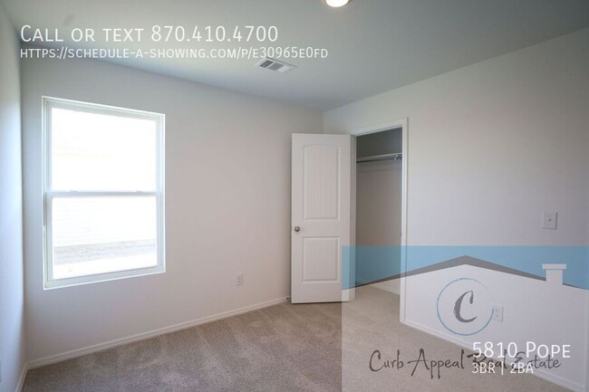 Building Photo - 5810 Pope-