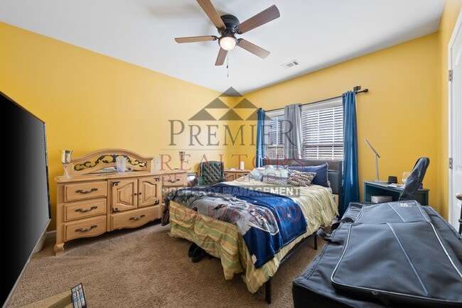 Building Photo - 4940 Brightstar Ln