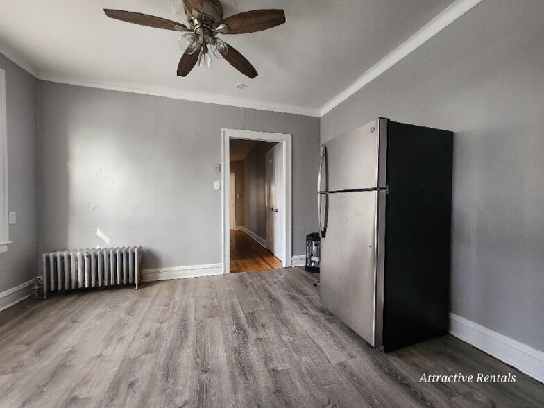 Building Photo - 5911 W Huron St