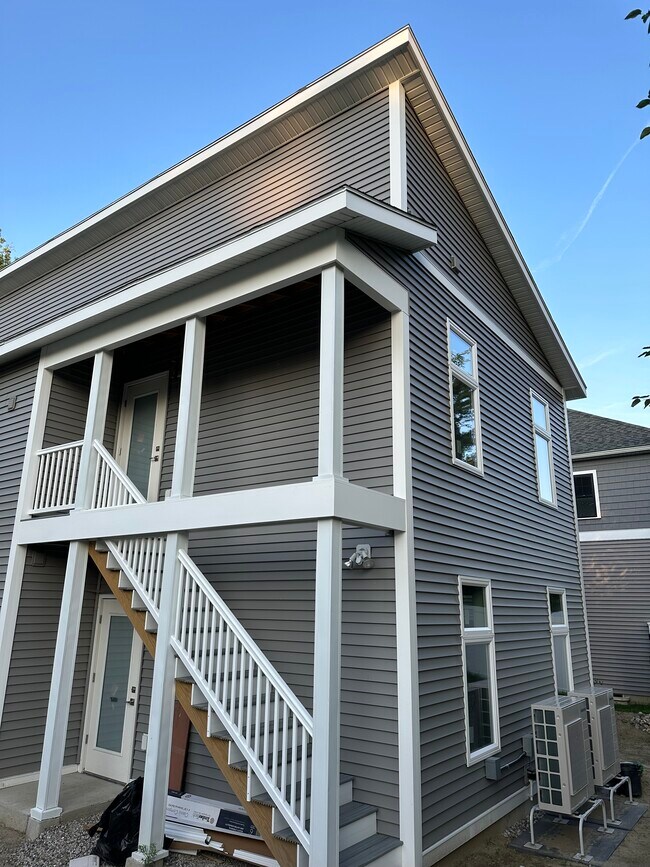 Building Photo - 70 Sherman Ave