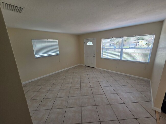 Building Photo - Charming 3 Bedroom Home in South Tampa's Ballast Point Neighborhood
