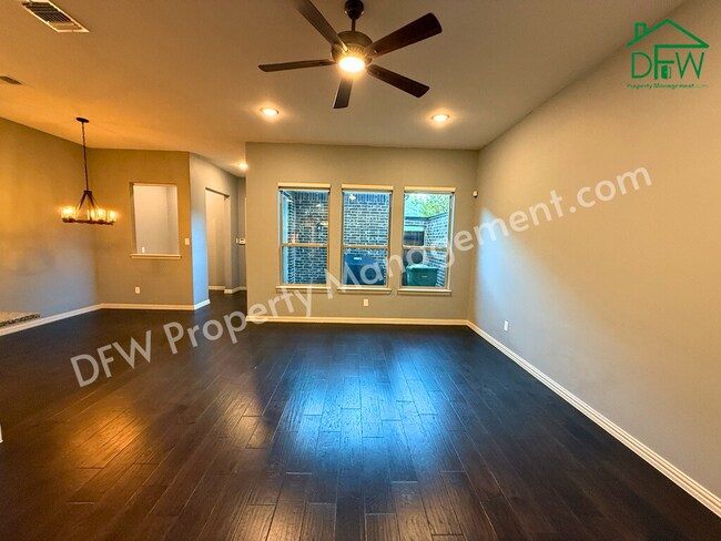 Building Photo - Spacious 3-Bedroom Townhome in Prime Arlington Location – Stylish, Modern, and Move-In Ready!
