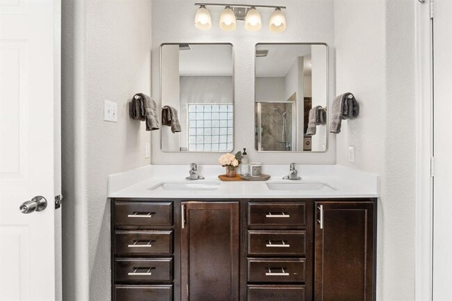 Building Photo - 6506 Ambrose Cir