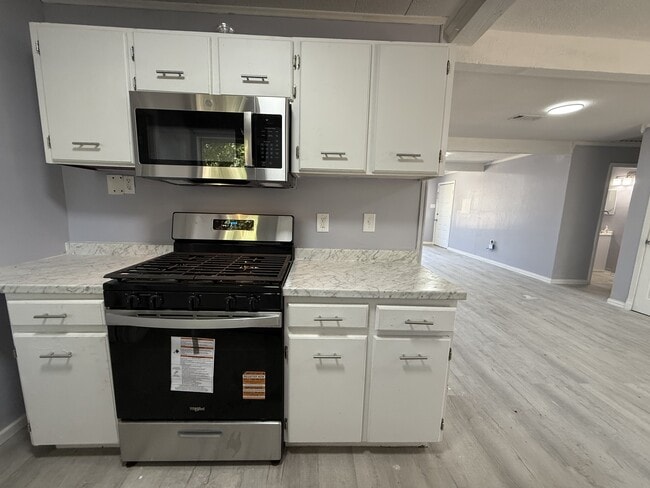 Building Photo - 5736 Shipp Dr