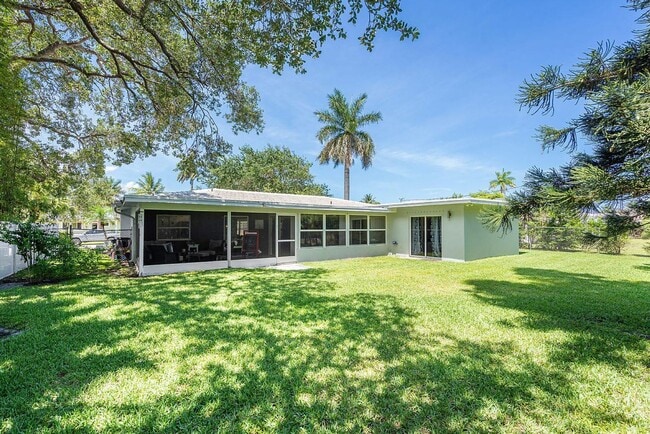 Building Photo - Beautiful Family Home in Boca Raton