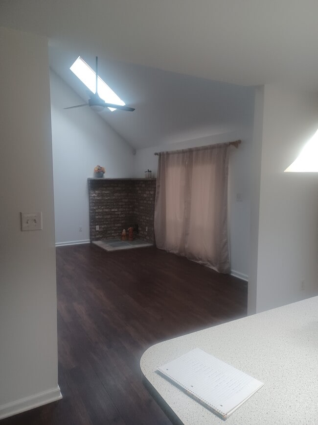 Building Photo - 108 Girard Ave