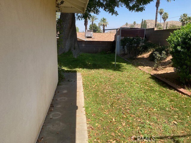 Building Photo - 515 Alta Mesa Dr