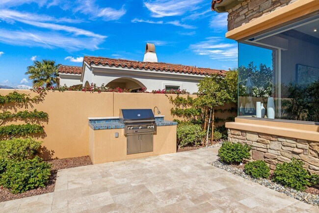 Building Photo - 75741 Via Stia