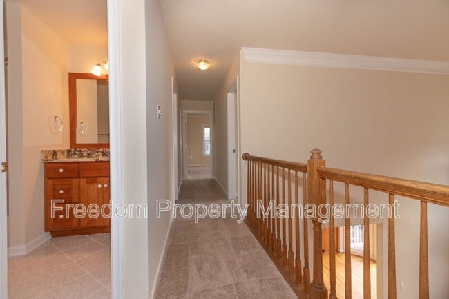 Building Photo - 80 Brookshire Dr