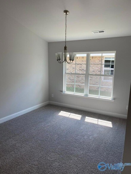 Building Photo - 121 Sorrelweed Dr