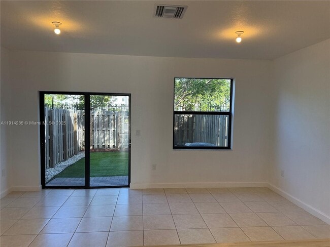 Building Photo - 685 NE 208th Terrace