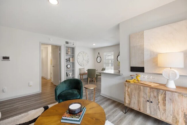 Building Photo - 2800 Ashford Trail Dr