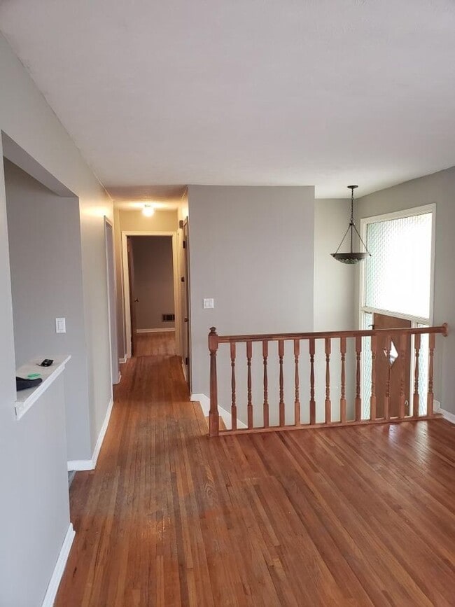 Building Photo - COMING SOON- Great location and layout for families or roomates, 3 bed 1.5 bath $1,825