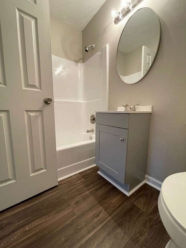 Building Photo - $500 OFF RENT! BEAUTIFUL CHARMING 2 BED/2Bath Available!! Apply Now!