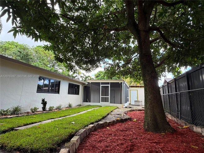 Building Photo - 450 NW 140th St