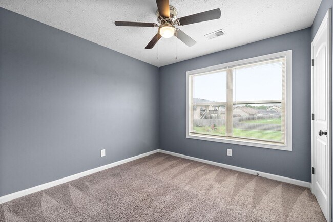 Building Photo - Pet Friendly Four Bedroom with Basement!