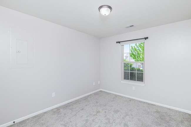 Building Photo - 5306 Silver Mill Dr