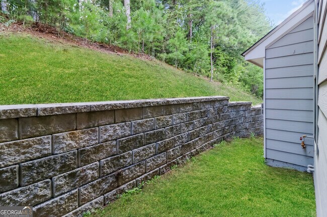 Building Photo - 657 Overlook Gln Dr