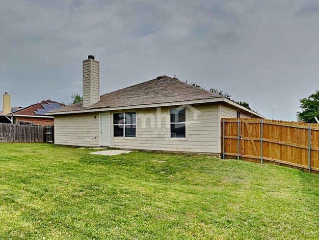 Building Photo - 3525 Beatriz Dr