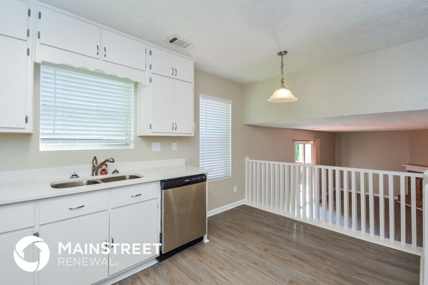 Building Photo - 634 Ridge Way