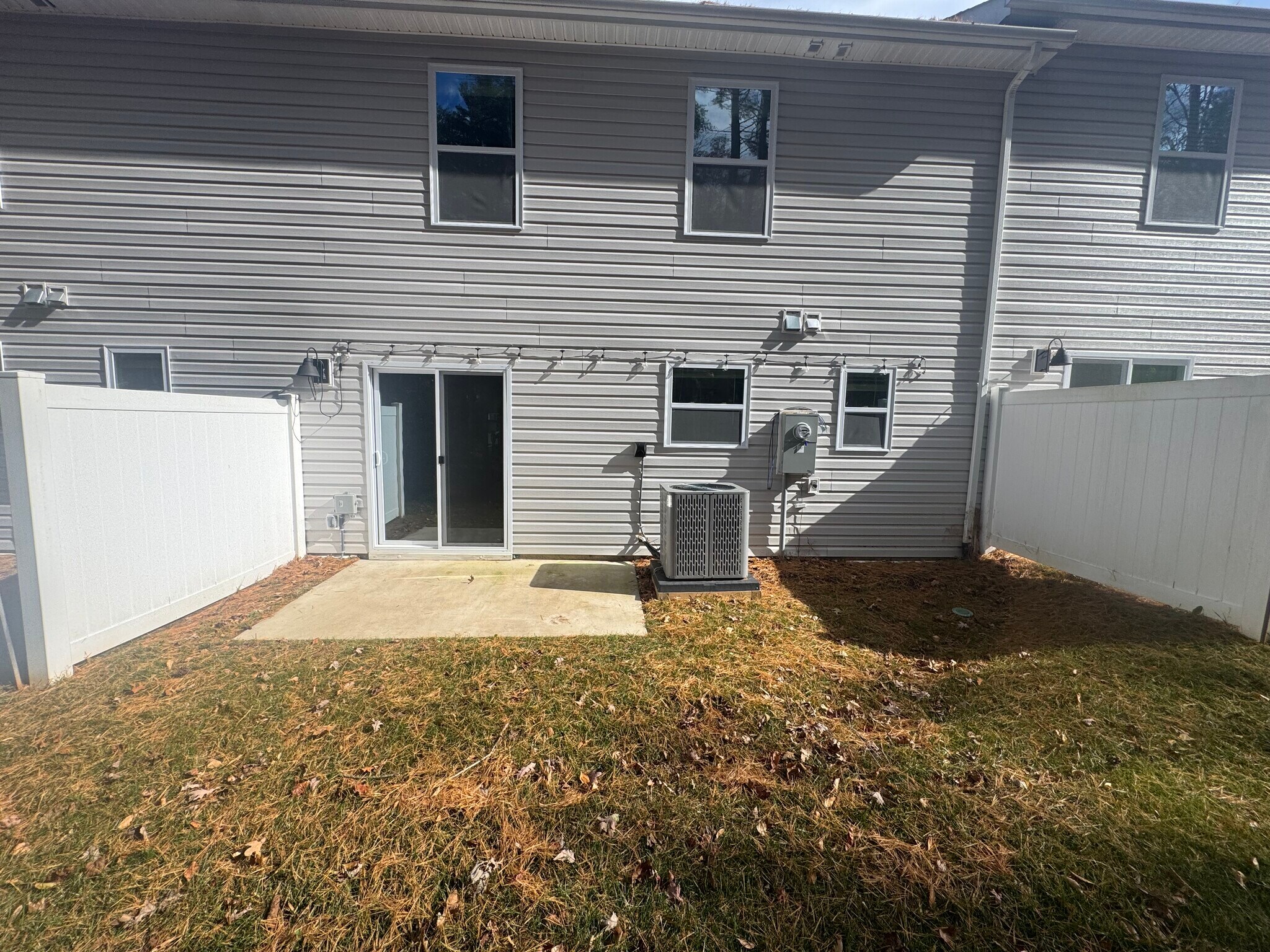 Building Photo - 84 Malcolm Ct