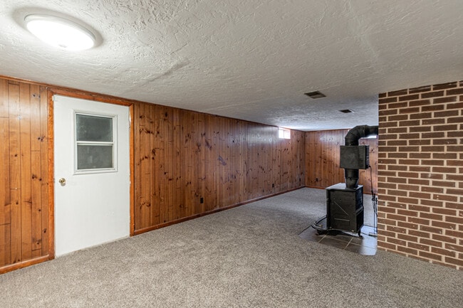 Building Photo - 3520 Tower Dr