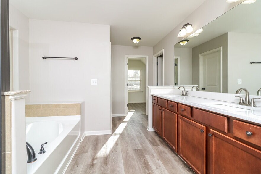 Building Photo - 3882 Reece Farms Dr