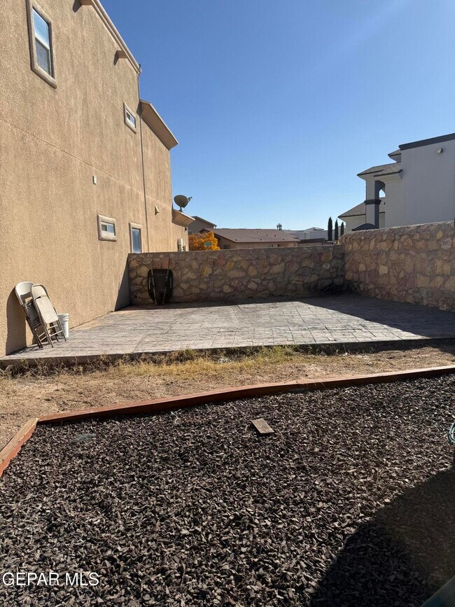 Building Photo - 3045 Woodhead