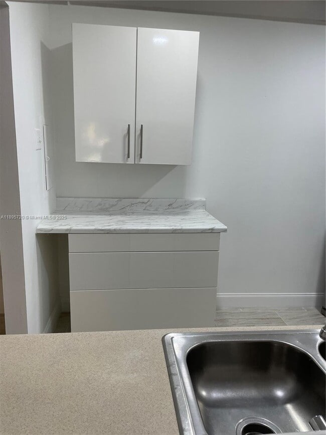 Building Photo - 8550 SW 149th Ave