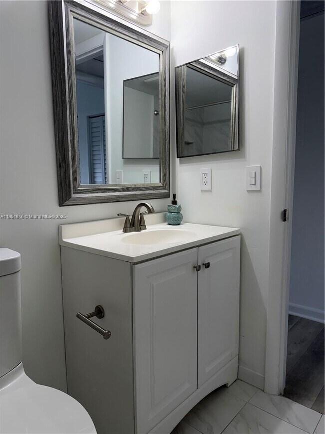 Building Photo - 801 SW 133rd Terrace