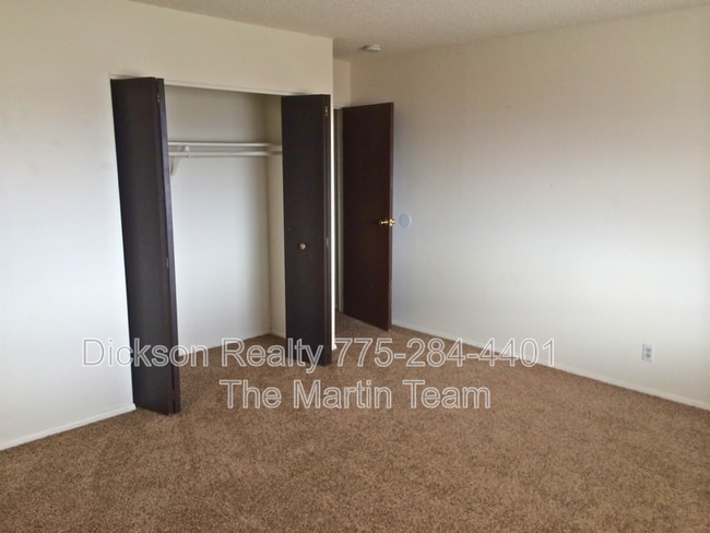 Building Photo - 3281 Gypsum Rd
