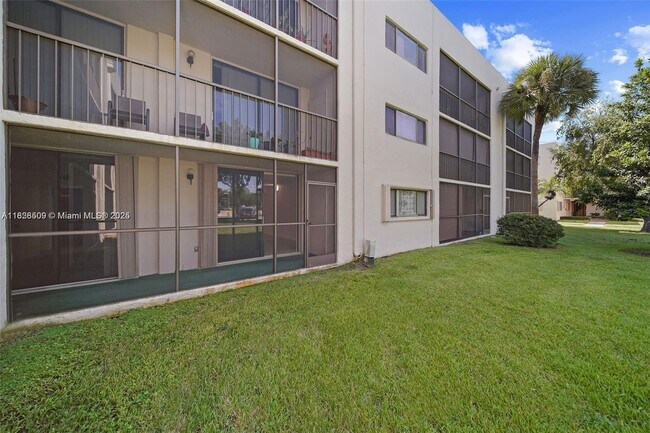 Building Photo - 8035 SW 107th Ave