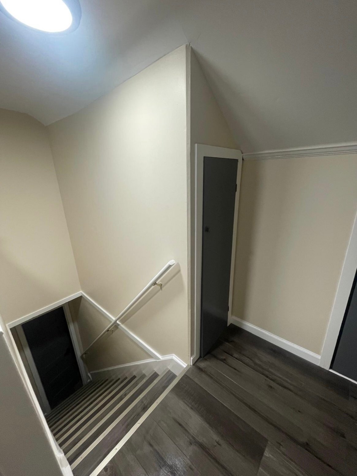 Building Photo - 350 4th St