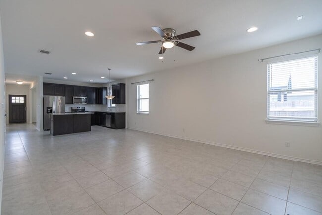 Building Photo - 1925 Cypress Gate Dr