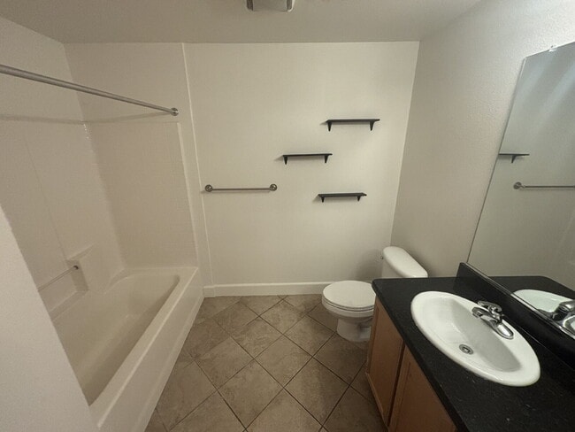 Building Photo - MOVE IN SPECIAL!! $500 OFF ONE MONTH'S RENT IF YOU MOVE IN BY 9/4.