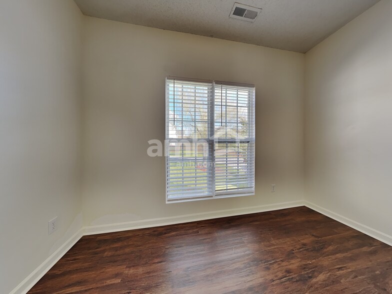 Building Photo - 1694 Haversham Park Dr