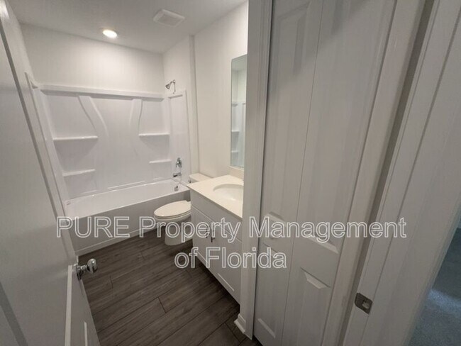 Building Photo - 1304 NW 48th Terrace